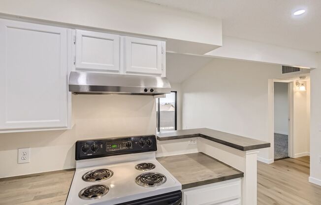 1 bed, 1 bath, $1,550, Unit #305