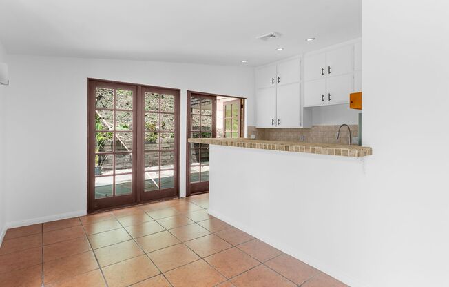 Enchanting cottage in the Mountains of Beverly Hills