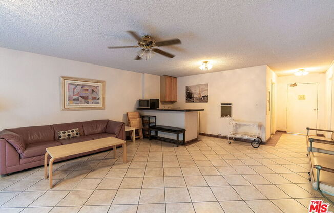 1818 Pelham Ave Unit 206