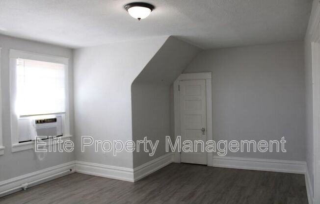 111 W 11th St #1