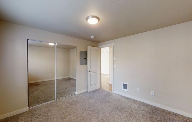 2 beds, 1 bath, 961 sqft, $1,395, Unit 8