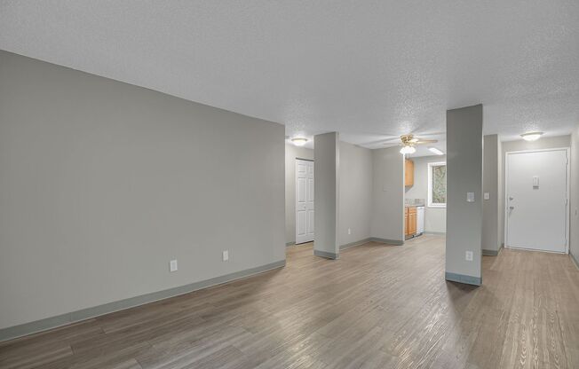 2 beds, 1 bath, 776 sqft, $1,450, Unit 307-034