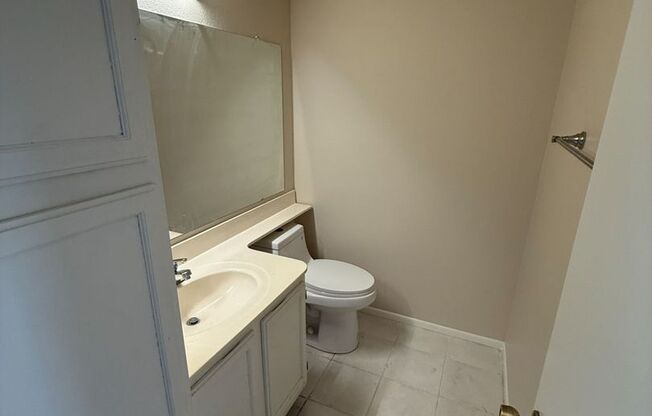 CHARMING 3 BED, 1.5 BATH IN FOUNTAIN HILLS!