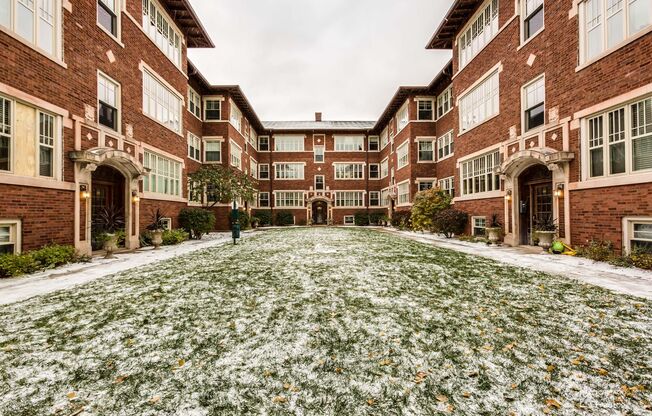 Hinman Court Condos