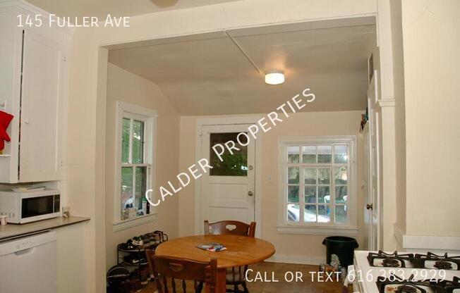 145 Fuller Ave SE