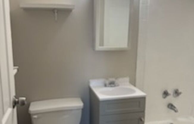 1 bed, 1 bath, 800 sqft, $1,400, Unit 312