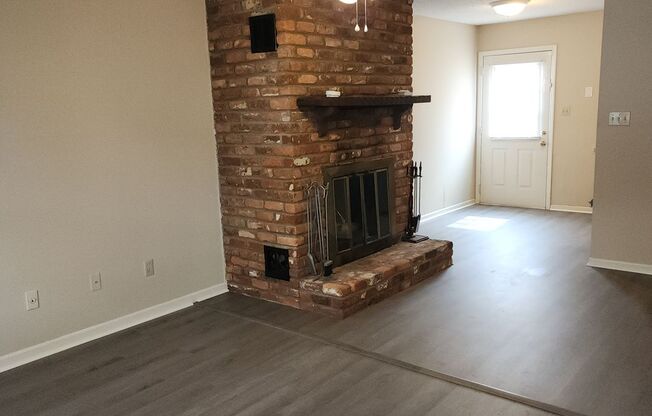 Updated Townhouse Apartment FOR RENT In Between Kernersville & Winston-Salem