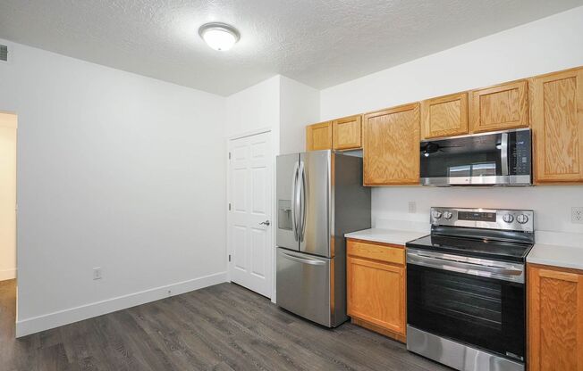 2 beds, 1 bath, $1,395