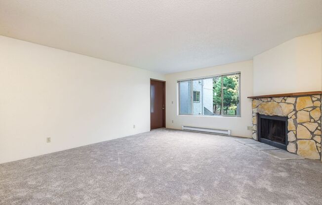 Spacious 2BD/1BBA near Northgate