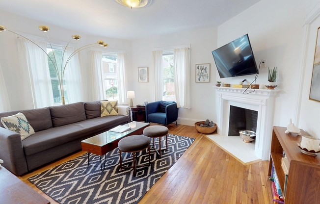15 DRAPER ST