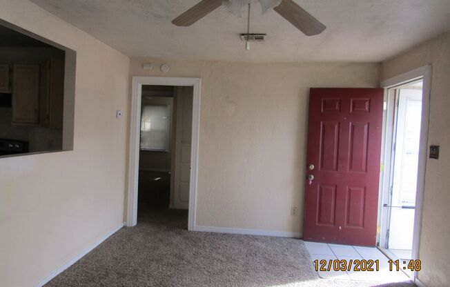 2 beds, 1 bath, $725