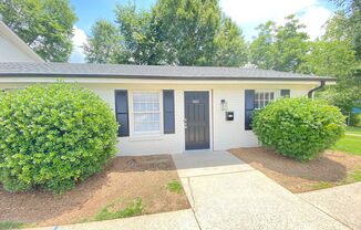 1 bed, 1 bath, 615 sqft, $950, Unit 861 Oakwood Villa