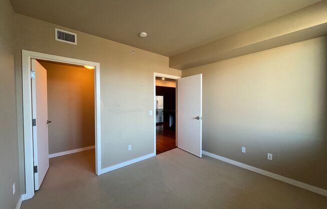 1 bed, 1 bath, $1,995, Unit #907