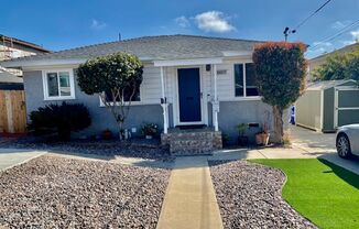 Darling 2 bedroom, 1 bath Single Family Home