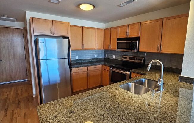 1 bed, 1 bath, 790 sqft, $1,750, Unit 313