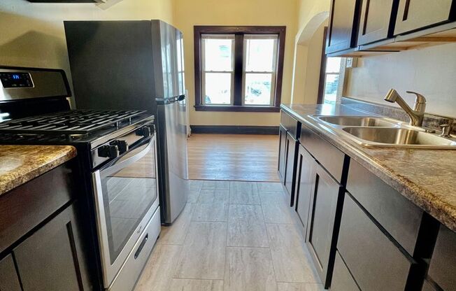 1 bed, 1 bath, $895, Unit 2