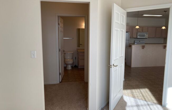 2 beds, 2 baths, 1,318 sqft, $1,285, Unit 4425-209