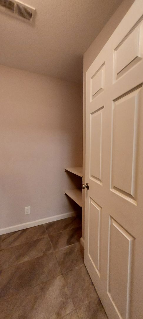 2 beds, 2 baths, 1,142 sqft, $1,360, Unit 31-202