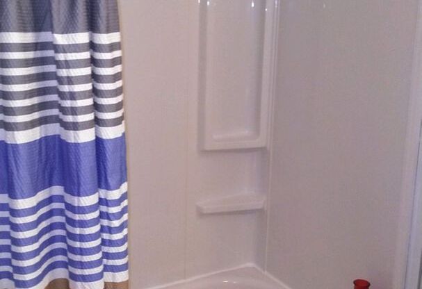 2 beds, 1 bath, 980 sqft, $1,490, Unit 25H