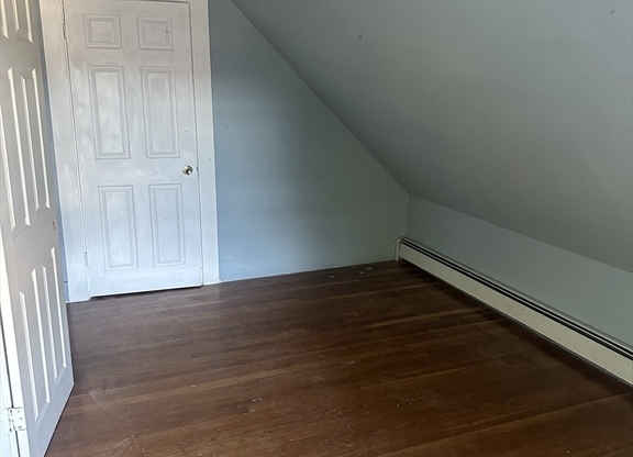 4 ADAMS ST