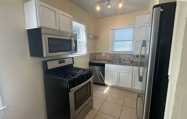 1 bed, 1 bath, $1,295