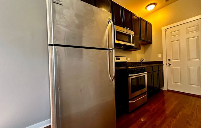 3222 S Aberdeen