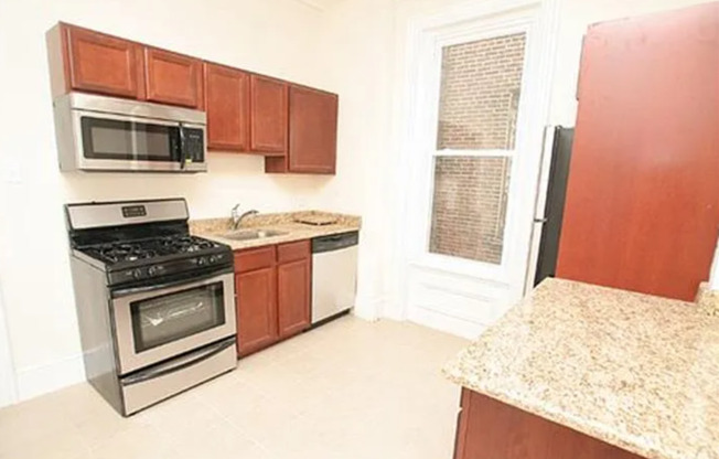 2808 W. Girard Ave.