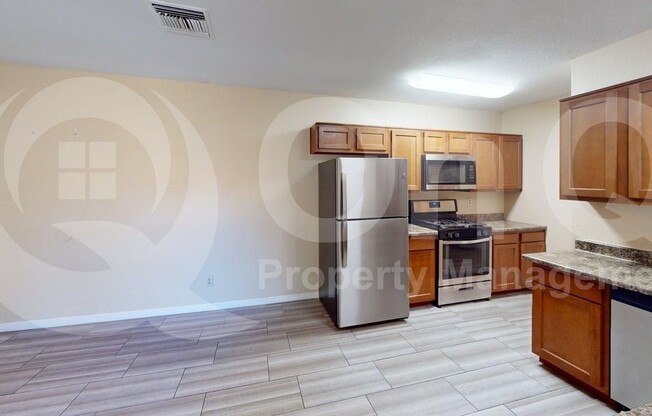 1727 W ELM ST