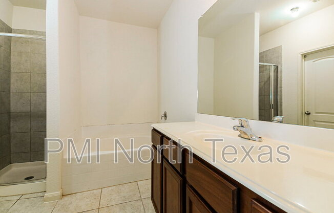 330 LAVACA DR
