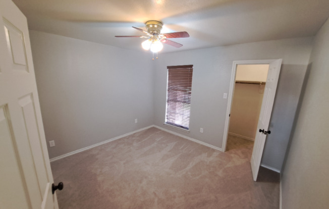 2512 CRYSTAL FLS DR