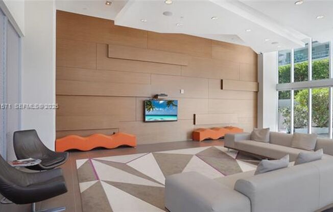 2 beds, 2 baths, $4,400, Unit # 3220 N