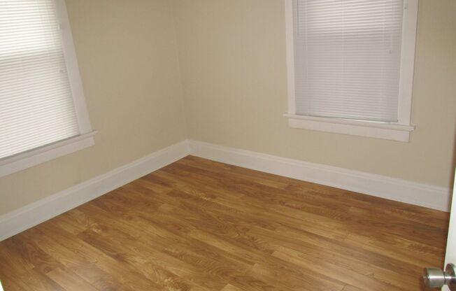 2 beds, 1 bath, 1,075 sqft, $1,200, Unit 403