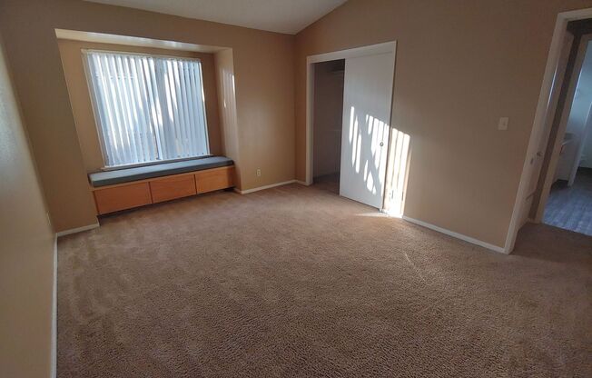 1 bed, 1 bath, 878 sqft, $1,495, Unit 1690-239