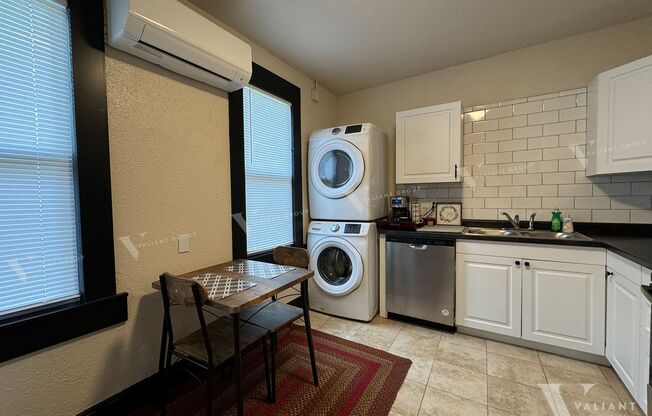 1 bed, 1 bath, $1,350, Unit 311 W State St, #3