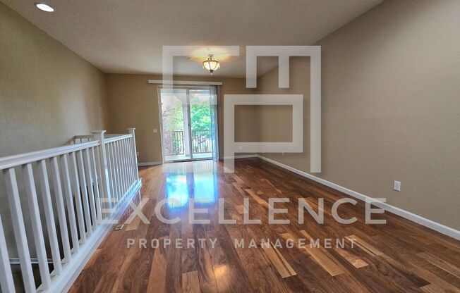 3 Story 3/3 Townhouse With 2 Car Garage, Washer & Dryer and Walk In Closet for Each Room!