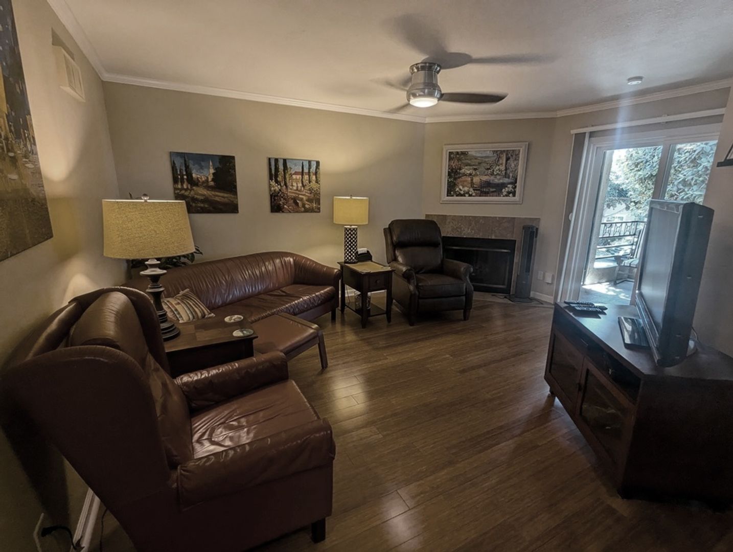 Fully furnished 1 bedroom condo and office - Short Term Rental!
