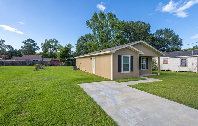 Move In Special - $40 app fee!!  Brand New 3 bedroom / 1 bath home in 77703!