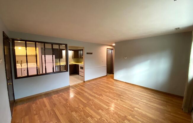 2 beds, 1 bath, 660 sqft, $750, Unit Apt 1