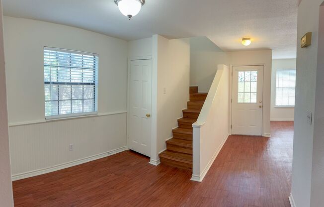 6403 Lohmans Ford Rd
