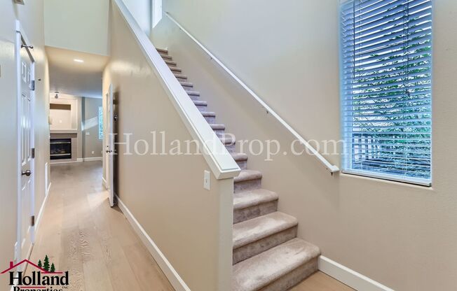 Charming 4-Bedroom Home with Private Hot Tub in Prime Hillsboro Location