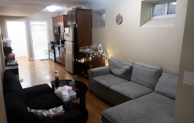 4 beds, 2 baths, $4,000, Unit 1