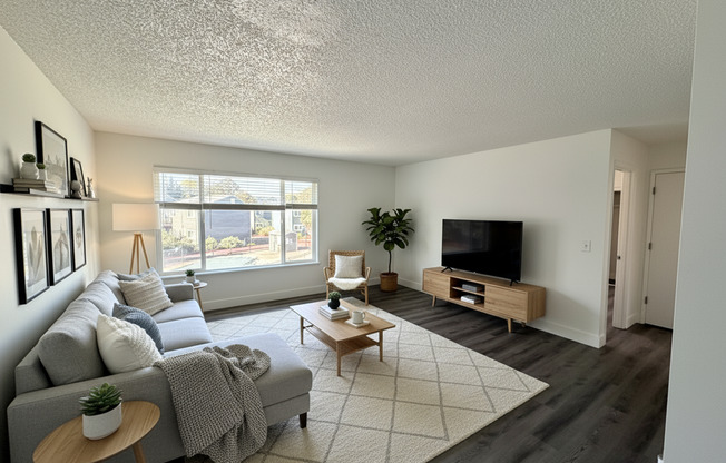 2 beds, 1 bath, 890 sqft, $1,595, Unit 15