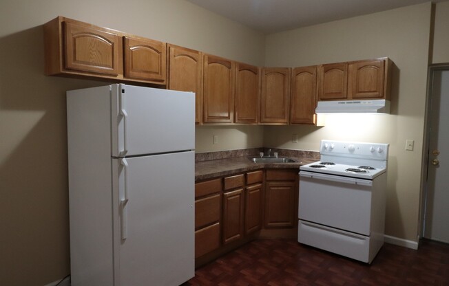 2 beds, 1 bath, $1,430, Unit 2W