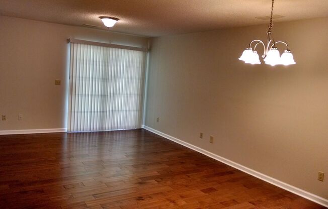 2 beds, 2 baths, 1,024 sqft, $1,425