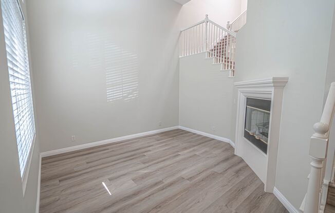 Bridgeport 3 Bedroom Townhome in Valencia!