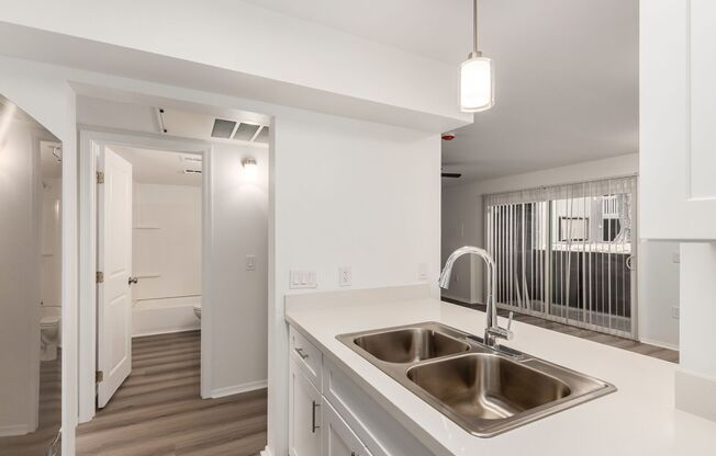 1 bed, 1 bath, 680 sqft, $1,200, Unit 307