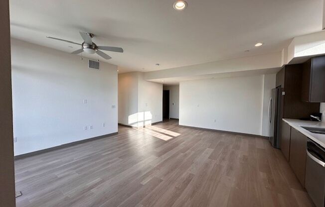 2 beds, 2 baths, 903 sqft, $4,195, Unit 518