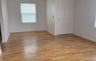 2 beds, 1 bath, $1,600