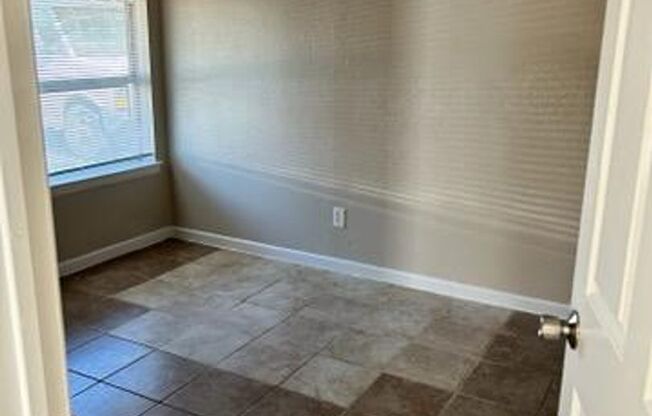2 beds, 1 bath, 883 sqft, $1,635, Unit 1-1539-C