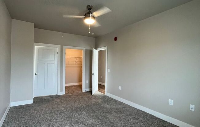 3 beds, 2 baths, 1,212 sqft, $2,400